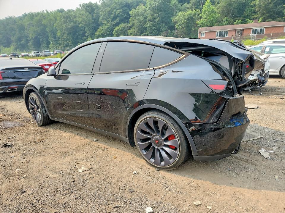 Photo 2 from auction – 2024 TESLA MODEL Y with VIN 7SAYGDEF6RA308016
