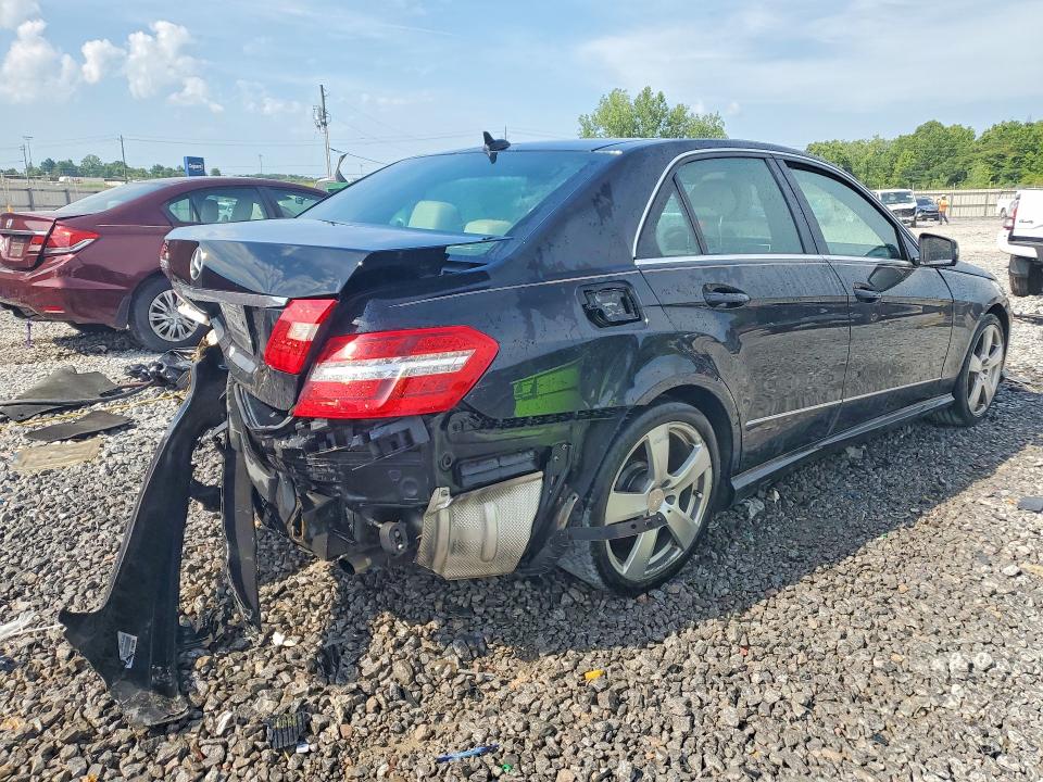 Photo 3 from auction – 2010 MERCEDES-BENZ E with VIN WDDHF5GB4AA045868