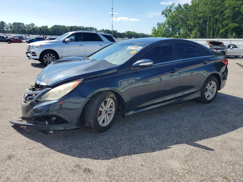 HYUNDAI SONATA 2014 with VIN 5NPEB4AC1EH830657 - Photo from auction