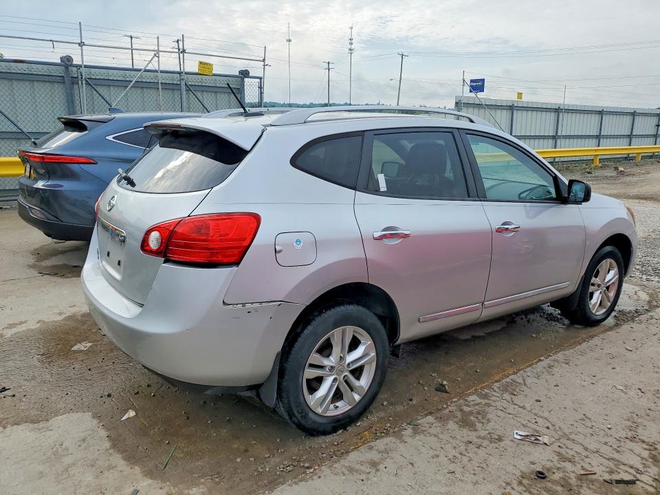 Photo 3 from auction – 2015 NISSAN ROGUE SELECT with VIN JN8AS5MT3FW670197
