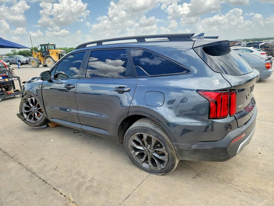 Photo 2 from auction – 2021 KIA SORENTO with VIN 5XYRKDLF2MG045336
