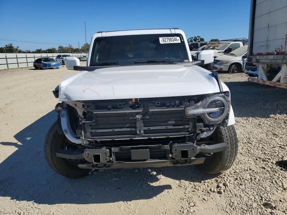 Снимка 5 от търг – 2025 FORD BRONCO с VIN 1FMEE8BP4SLA75569