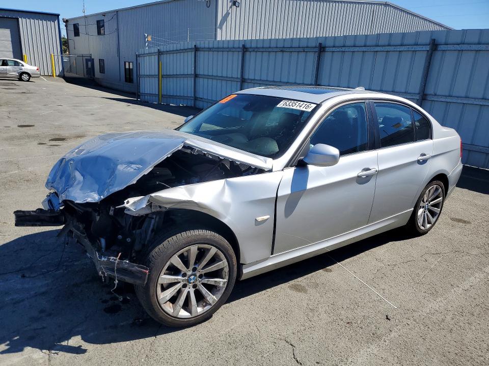 BMW 328 2011 with VIN WBAPH5C57BF093365 - Photo from auction