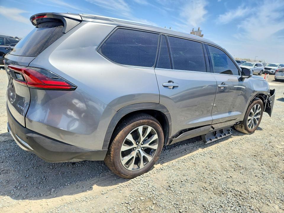 Photo 3 from auction – 2026 TOYOTA GRAND HIGHLANDER HYBRID with VIN 5TDADAB51TS032254