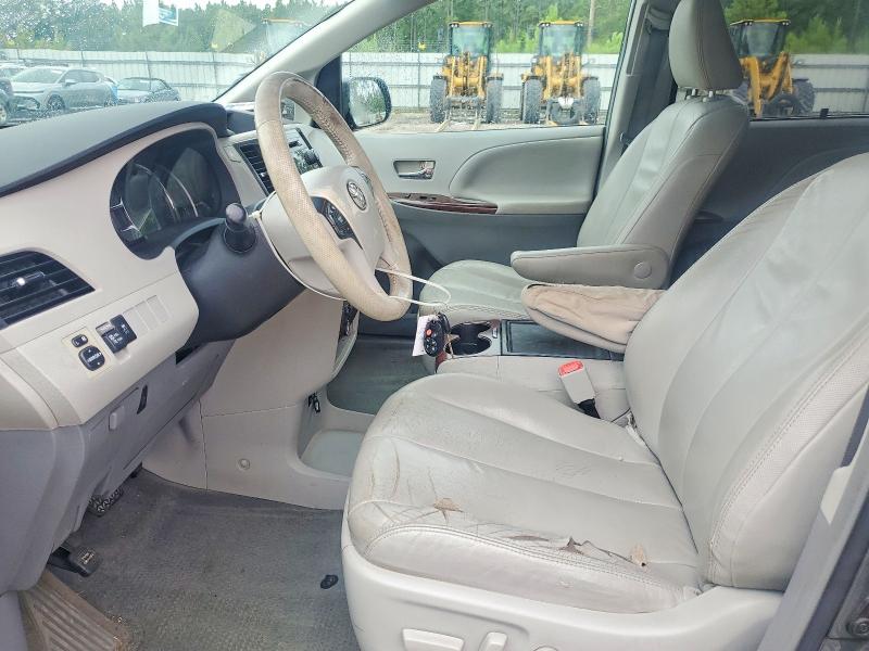 Photo 7 from auction – 2014 TOYOTA SIENNA with VIN 5TDYK3DC8ES437526