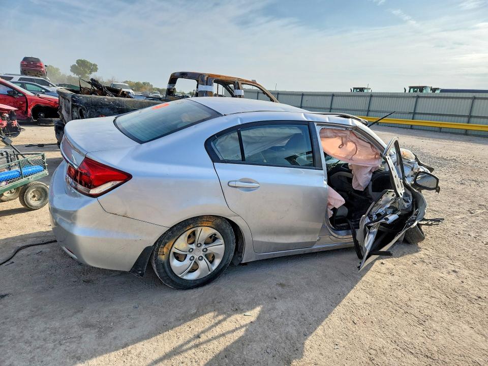Photo 3 from auction – 2013 HONDA CIVIC with VIN 19XFB2F53DE048334