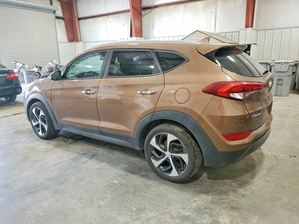 Foto 2 de la subasta – 2016 HYUNDAI TUCSON con VIN KM8J3CA22GU061295