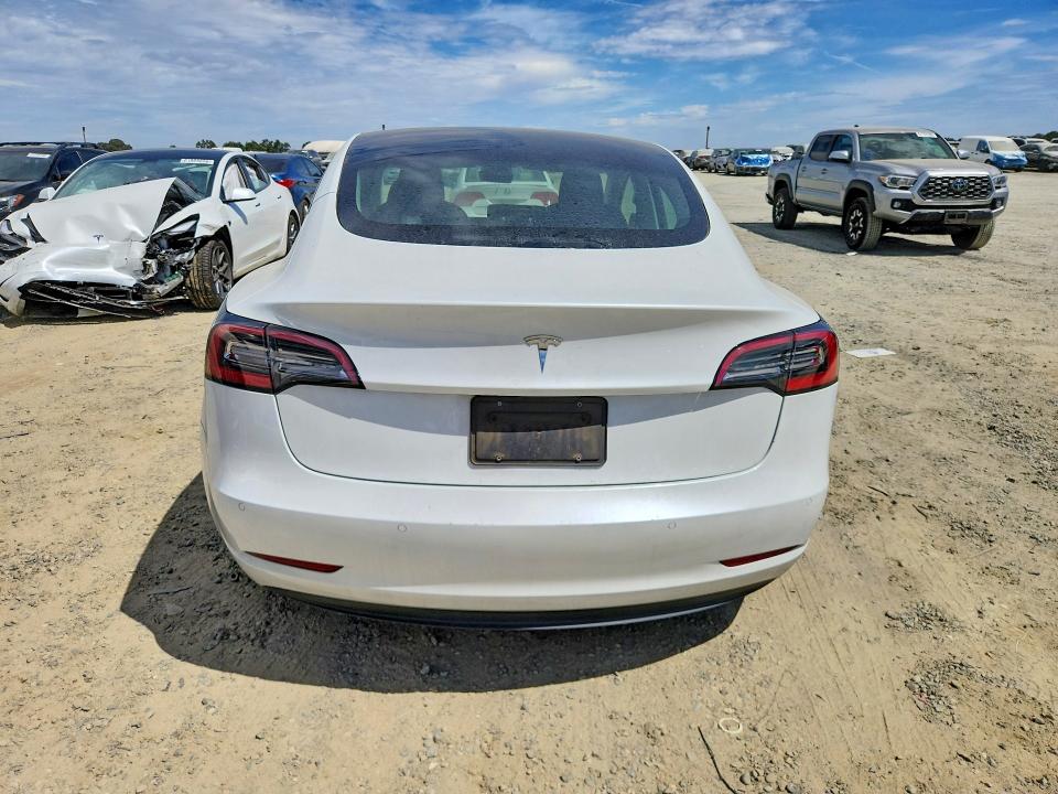 Photo 6 from auction – 2022 TESLA MODEL 3 with VIN 5YJ3E1EAXNF301504