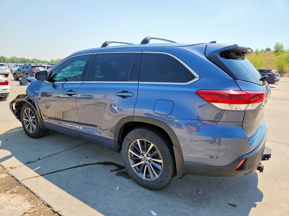 Photo 2 from auction – 2018 TOYOTA HIGHLANDER with VIN 5TDJZRFH2JS864526