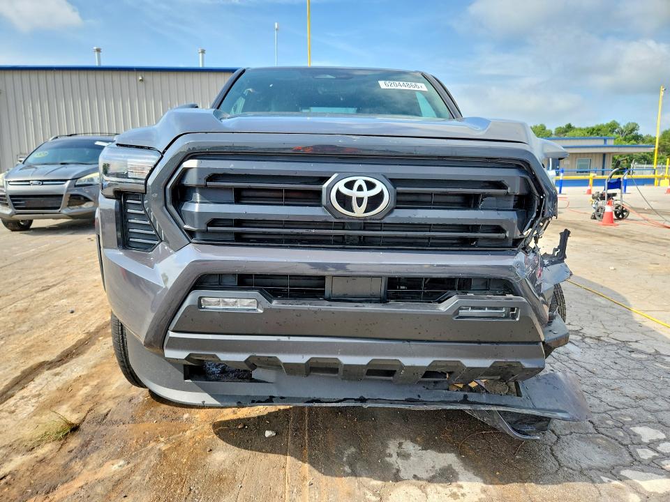 Photo 5 from auction – 2026 TOYOTA TACOMA with VIN 3TMLB5JN9TM216526