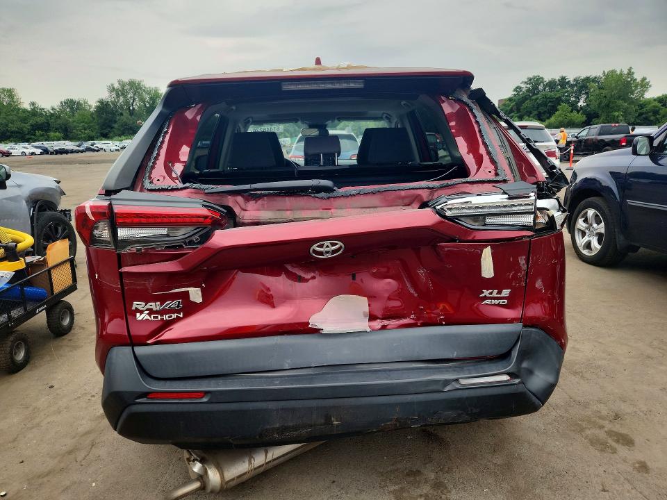 Photo 6 from auction – 2021 TOYOTA RAV4 with VIN 2T3P1RFV3MW248036