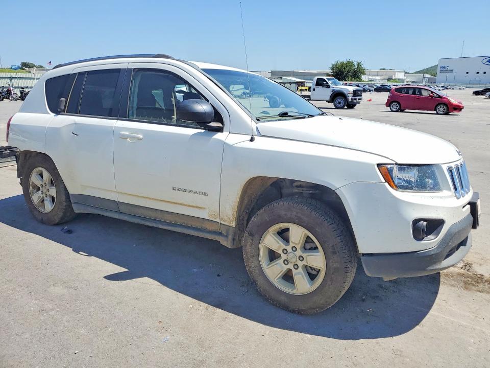 Photo 4 from auction – 2014 JEEP COMPASS with VIN 1C4NJCBA9ED593707