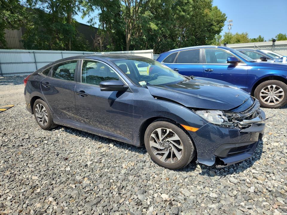 صورة رقم 4 من المزاد - 2017 HONDA CIVIC مع VIN 19XFC2F70HE230223