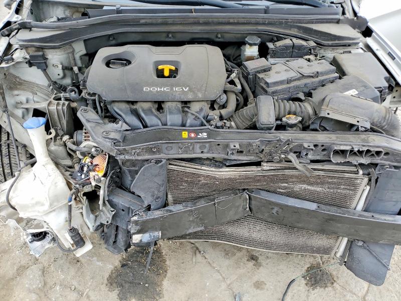 Photo 11 from auction – 2017 HYUNDAI ELANTRA with VIN 5NPD74LF4HH137803