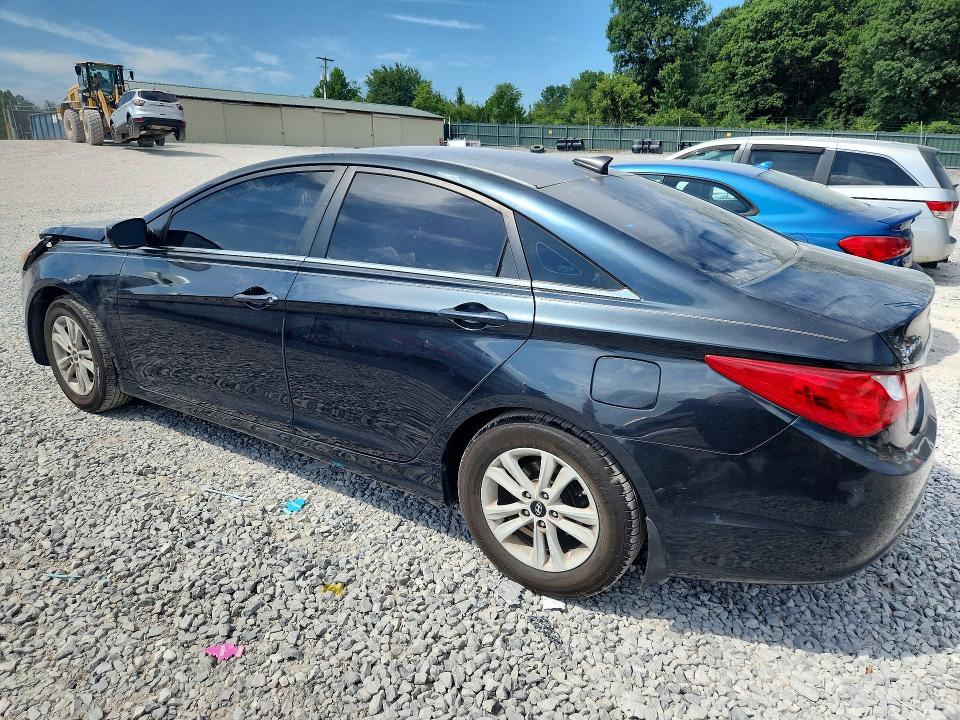 Photo 2 from auction – 2013 HYUNDAI SONATA with VIN 5NPEB4AC6DH513911