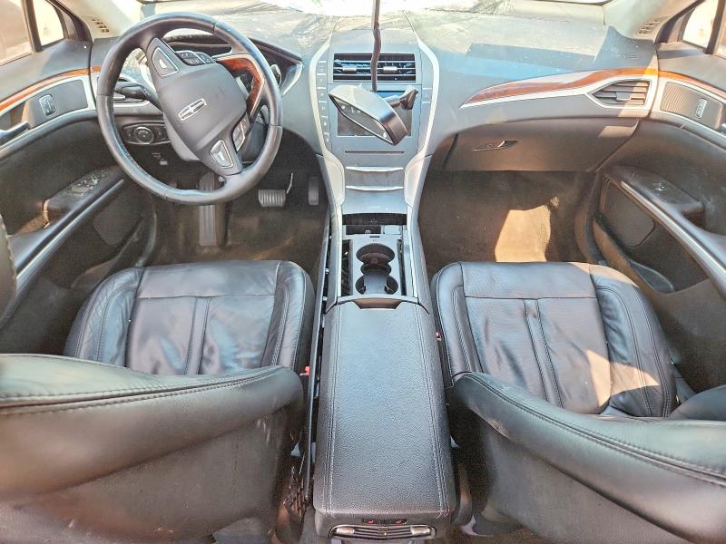 Photo 8 from auction – 2016 LINCOLN MKZ with VIN 3LN6L2GK9GR613664