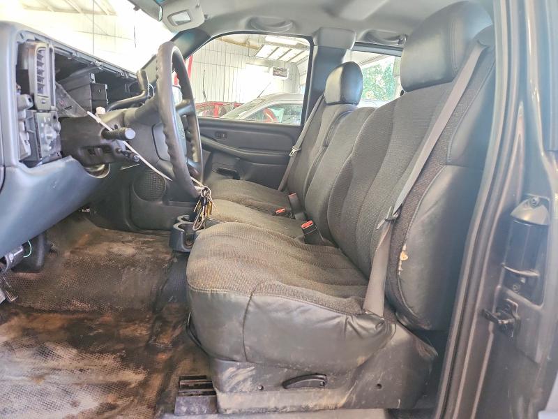 Photo 7 from auction – 2002 CHEVROLET SILVERADO with VIN 2GCEC19V521296156