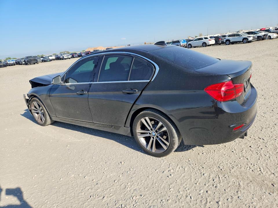 Photo 2 from auction – 2018 BMW 330 with VIN WBA8D9G52JNU67354
