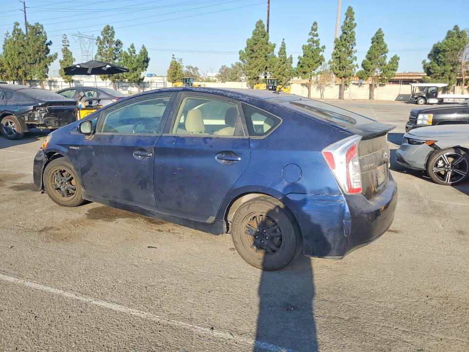 Photo 2 from auction – 2013 TOYOTA PRIUS with VIN JTDKN3DU0D1718236