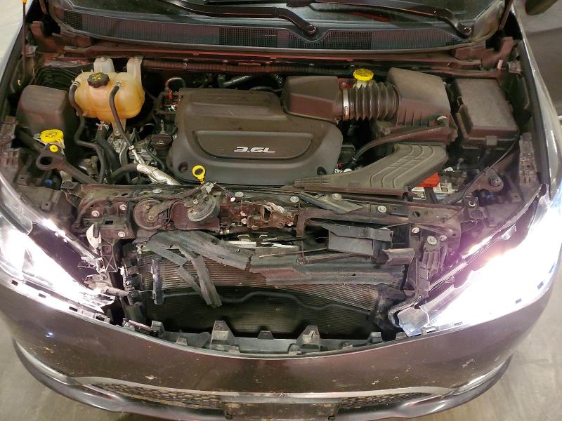 Фото 12 с аукциона – 2018 CHRYSLER PACIFICA с VIN 2C4RC1BG3JR144373