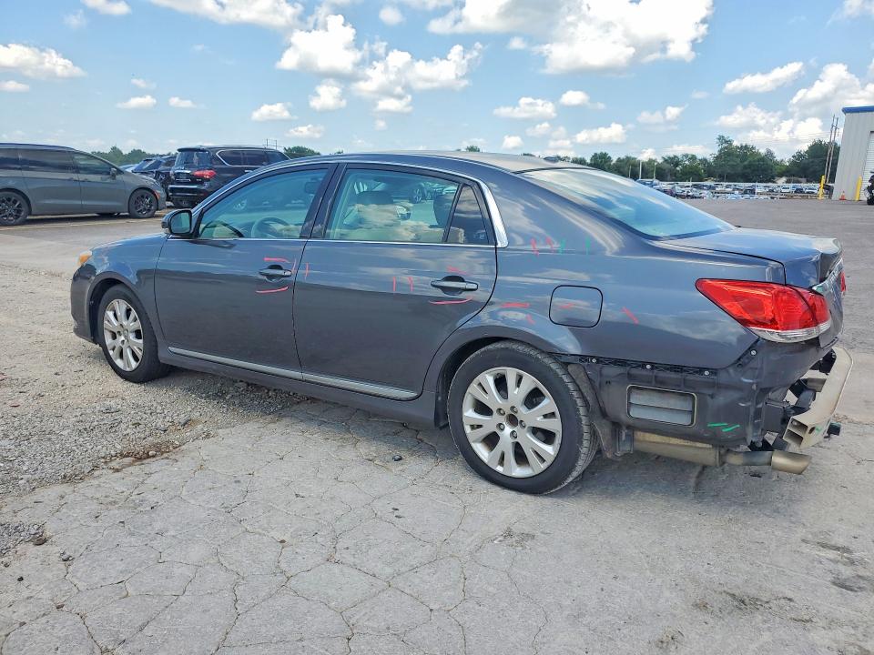 Foto 2 de la subasta – 2012 TOYOTA AVALON con VIN 4T1BK3DB1CU444514