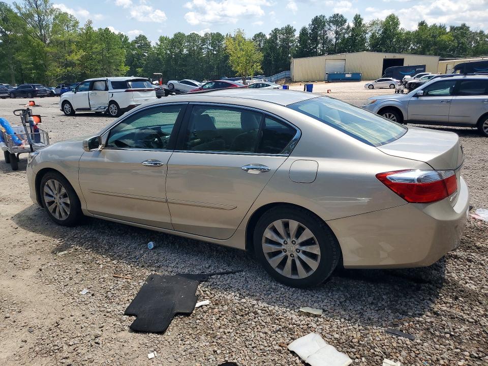 Photo 2 from auction – 2015 HONDA ACCORD with VIN 1HGCR2F73FA049037