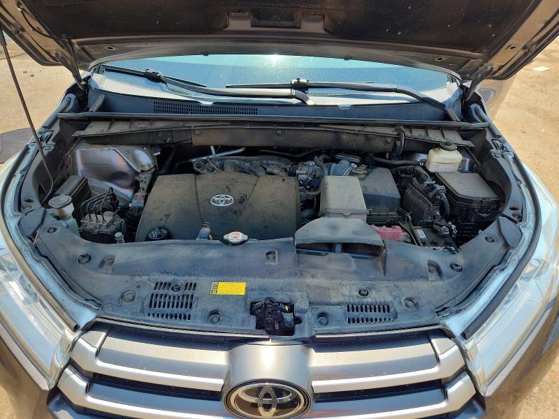 Photo 12 from auction – 2017 TOYOTA HIGHLANDER with VIN 5TDZZRFH1HS227771