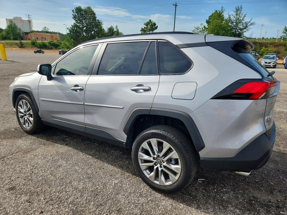 صورة رقم 2 من المزاد - 2023 TOYOTA RAV4 مع VIN 2T3C1RFV0PC228315