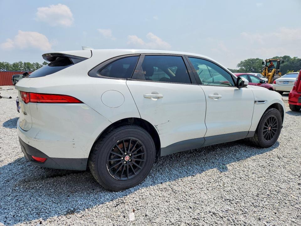 Photo 3 from auction – 2017 JAGUAR F-PACE with VIN SADCS2BV3HA062837