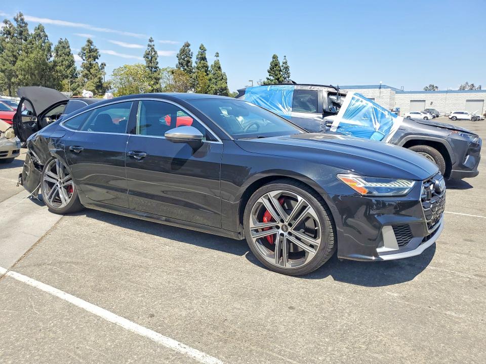 Photo 4 from auction – 2024 AUDI S7 with VIN WAUSFBF28RN010879