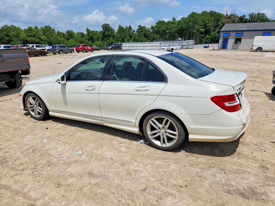 Photo 2 from auction – 2012 MERCEDES-BENZ C with VIN WDDGF8BB6CR206102