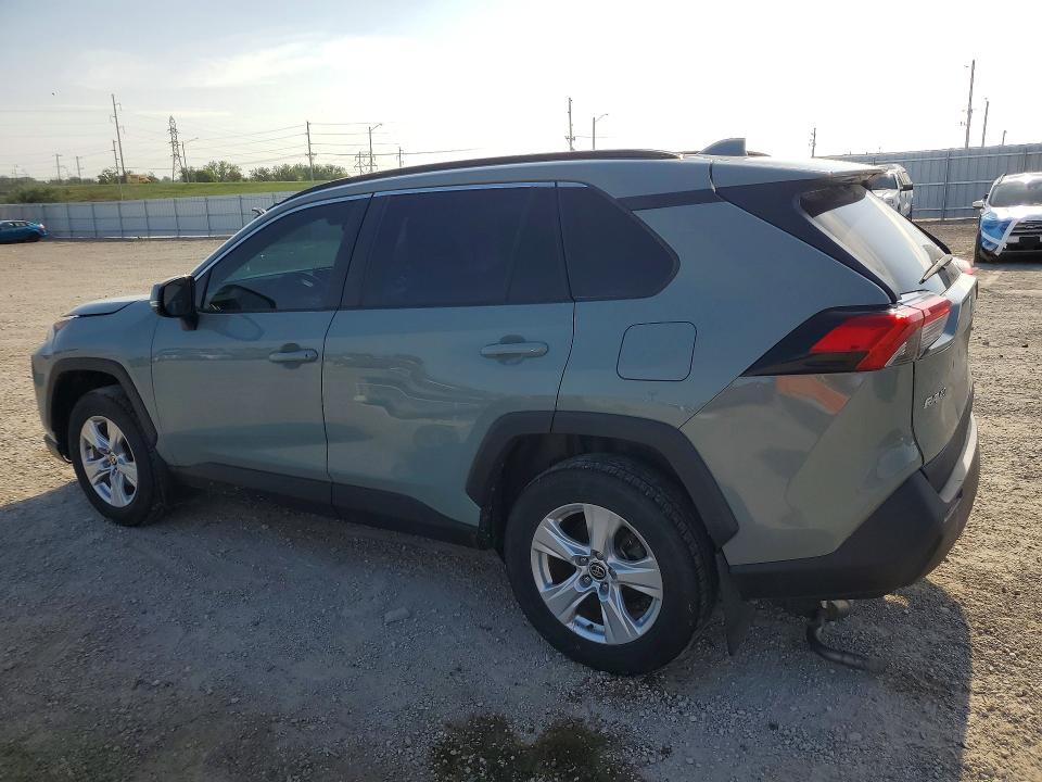 Photo 2 from auction – 2021 TOYOTA RAV4 with VIN 2T3P1RFV7MW214097
