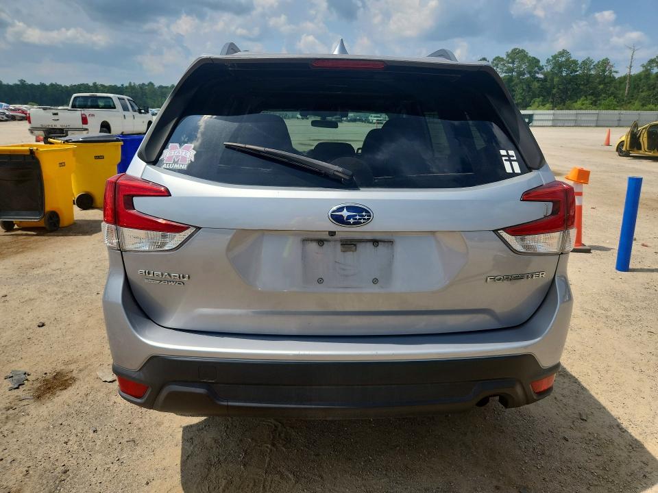 Photo 6 from auction – 2020 SUBARU FORESTER with VIN JF2SKAGC3LH561907