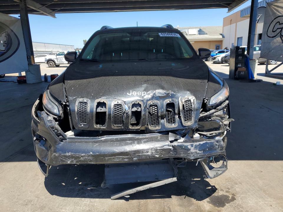 Photo 5 from auction – 2016 JEEP CHEROKEE with VIN 1C4PJLDB2GW165242