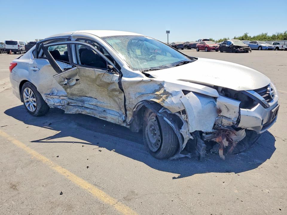 Photo 4 from auction – 2017 NISSAN ALTIMA with VIN 1N4AL3AP6HC251209