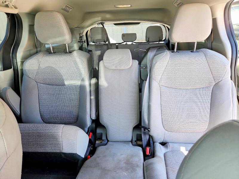 Photo 10 from auction – 2022 TOYOTA SIENNA with VIN 5TDKRKEC2NS077650