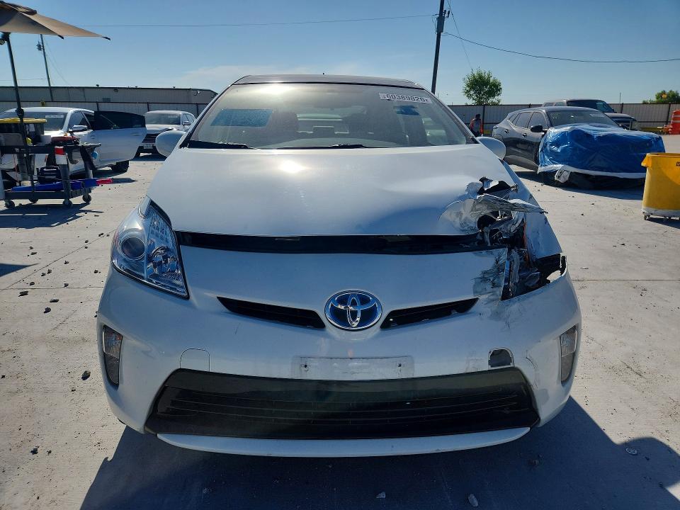 Photo 5 from auction – 2014 TOYOTA PRIUS with VIN JTDKN3DU7E1766026