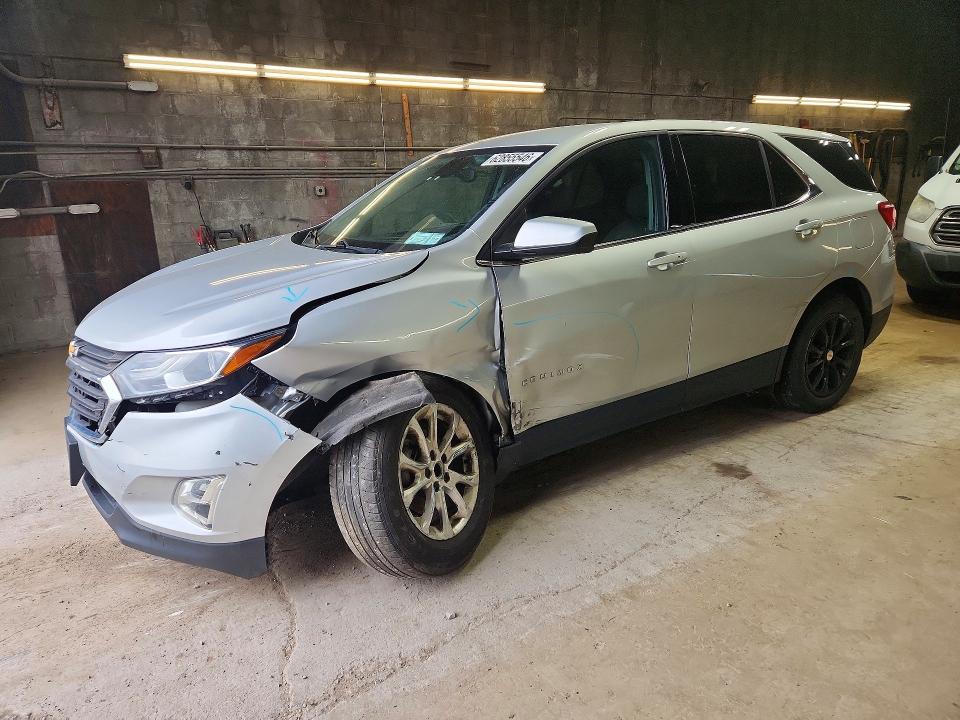 CHEVROLET EQUINOX 2018 with VIN 2GNAXJEV2J6310032 - Photo from auction