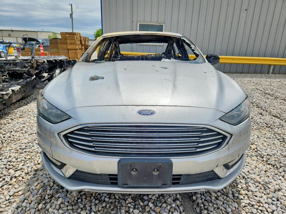 Photo 5 from auction – 2017 FORD FUSION with VIN 3FA6P0LU1HR181745