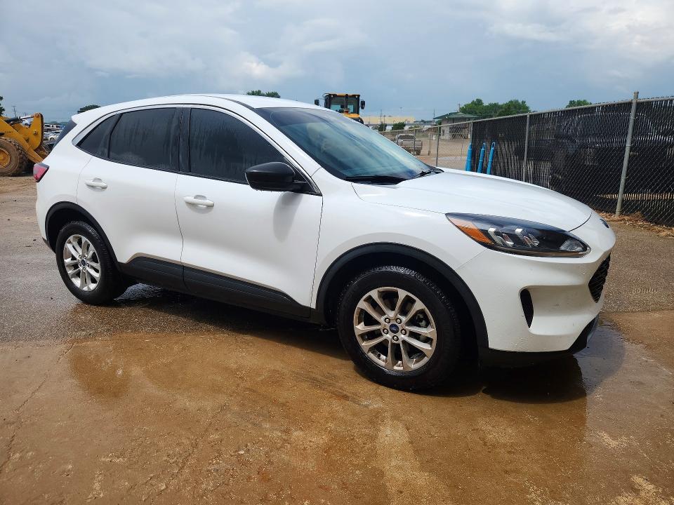 Photo 4 from auction – 2022 FORD ESCAPE with VIN 1FMCU0G65NUB87050
