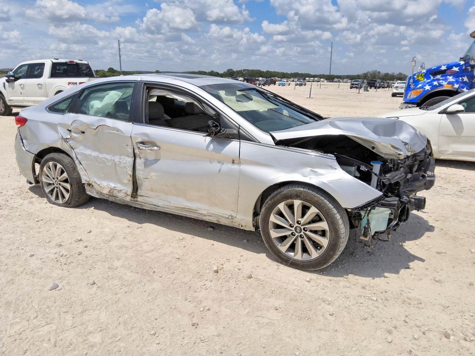 Photo 4 from auction – 2017 HYUNDAI SONATA with VIN 5NPE34AF0HH471300