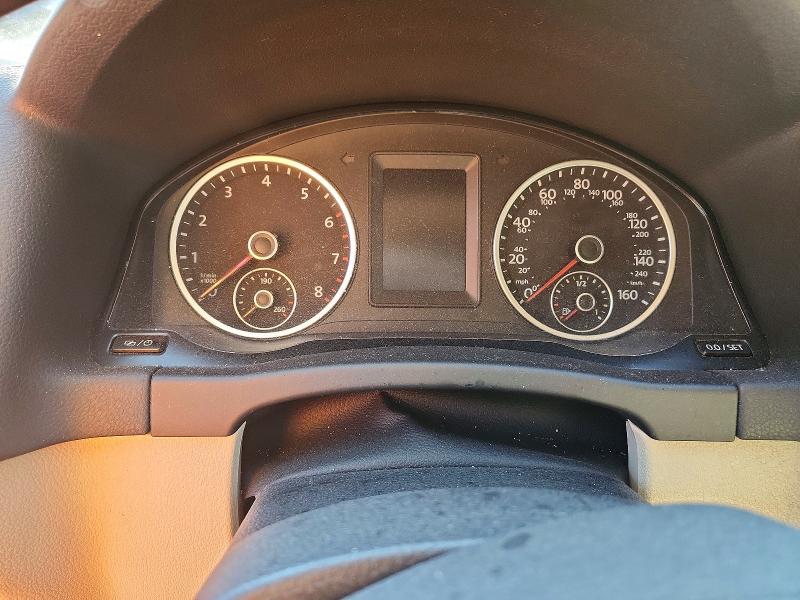 Photo 9 from auction – 2015 VOLKSWAGEN TIGUAN with VIN WVGAV7AX0FW018249