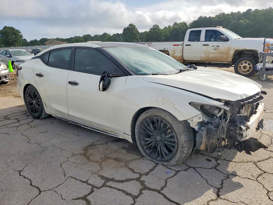Photo 4 from auction – 2017 NISSAN MAXIMA with VIN 1N4AA6AP1HC412962