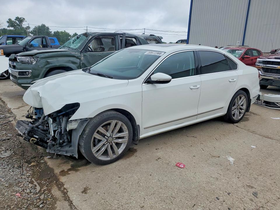 Photo 1 from auction – 2017 VOLKSWAGEN PASSAT with VIN 1VWGT7A32HC037503