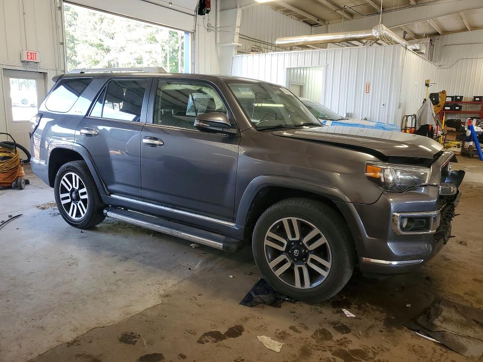 Фото 4 с аукциона – 2018 TOYOTA 4RUNNER с VIN JTEBU5JR0J5607734