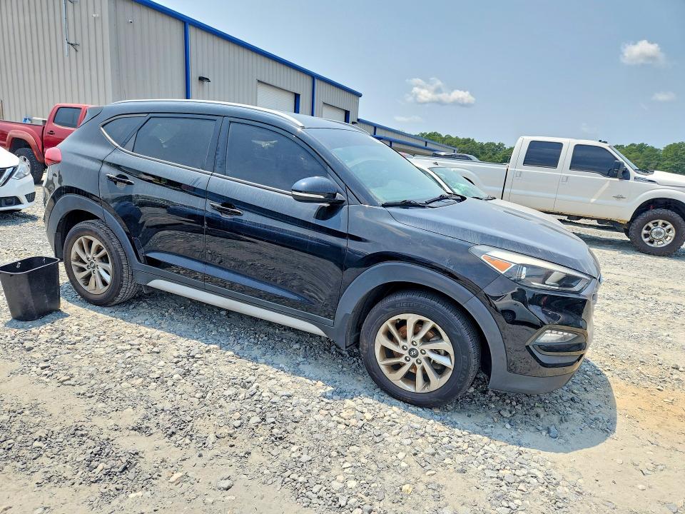 Photo 4 from auction – 2018 HYUNDAI TUCSON with VIN KM8J33A46JU648303