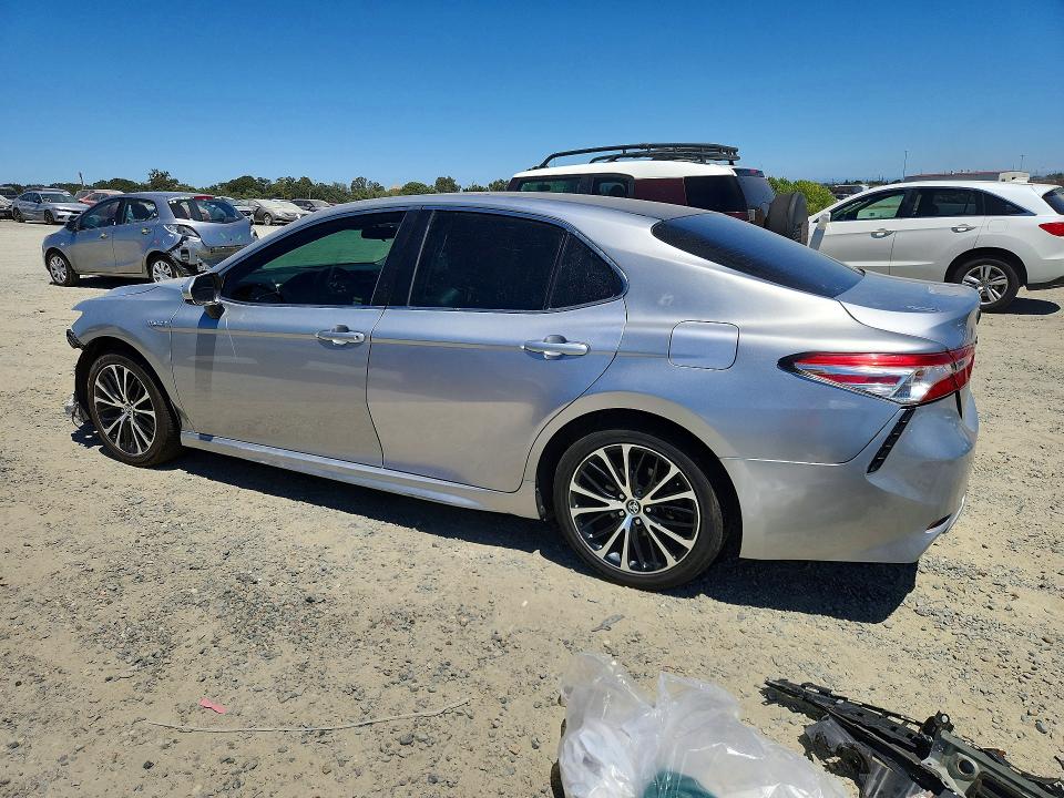 Photo 2 from auction – 2020 TOYOTA CAMRY with VIN 4T1G31AK2LU013112