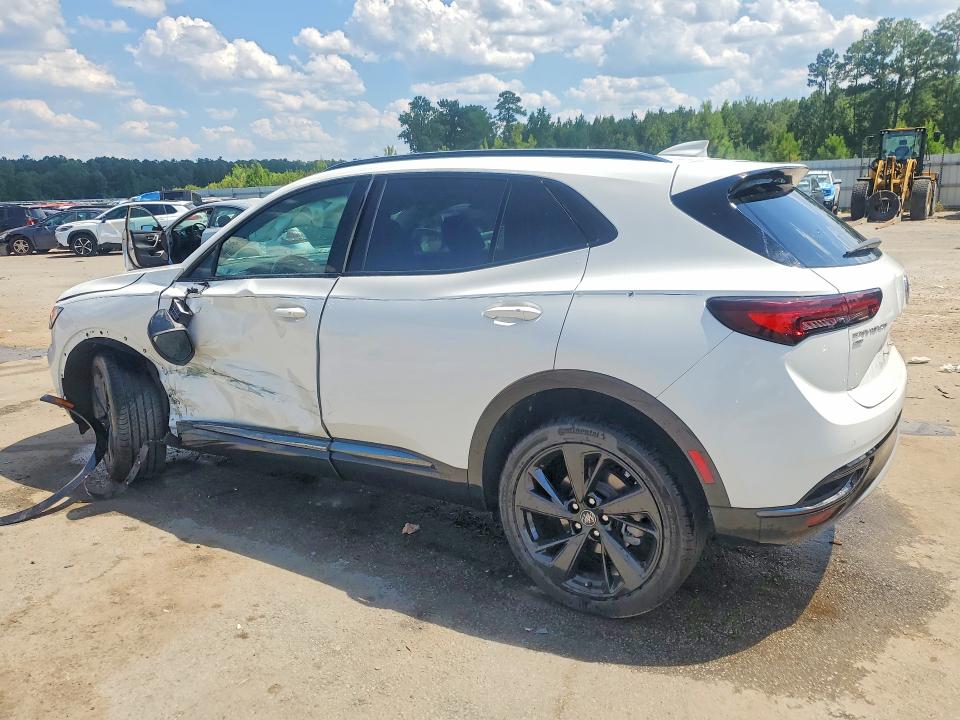 Photo 2 from auction – 2023 BUICK ENVISION with VIN LRBFZPR47PD181081