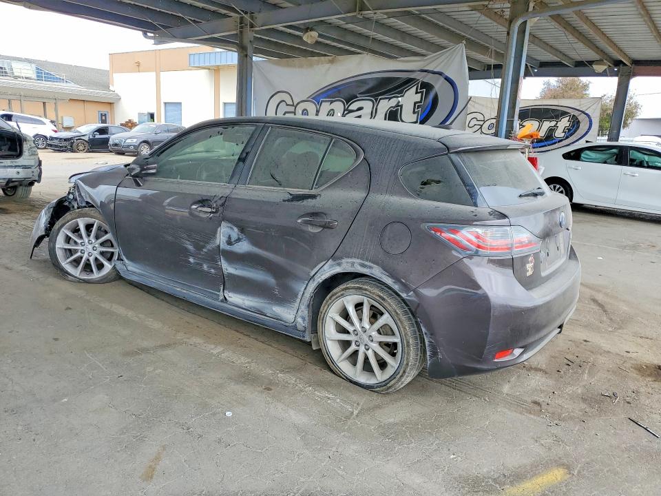 Photo 2 from auction – 2013 LEXUS CT with VIN JTHKD5BHXD2133502
