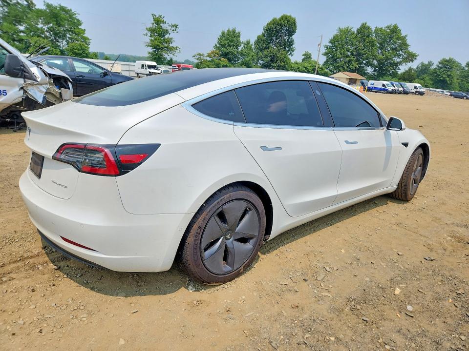 Photo 3 from auction – 2020 TESLA MODEL 3 with VIN 5YJ3E1EB8LF811758